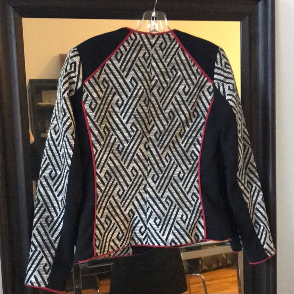 EUC H&M Blazer in Size 6 - Picture 10 of 12